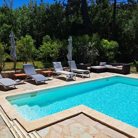 Holiday home Les Asphodeles, Piscine , Vue Et Montagne *