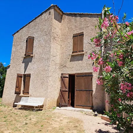Holiday home Les Asphodeles, Piscine , Vue Et Montagne *